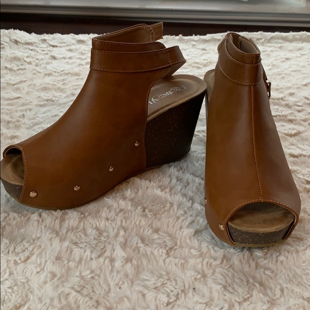Tan Wedged Sandals